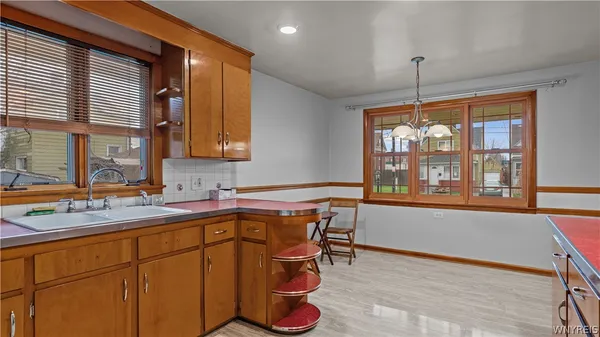 $179,900 | 15 Hamilton Avenue, Lackawanna, NY 14218