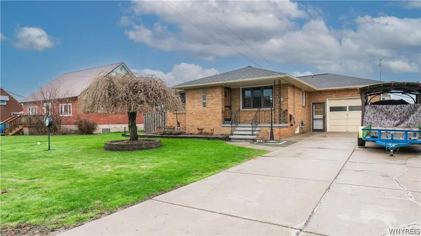 $179,900 | 15 Hamilton Avenue, Lackawanna, NY 14218