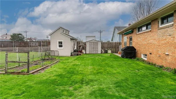 $179,900 | 15 Hamilton Avenue, Lackawanna, NY 14218