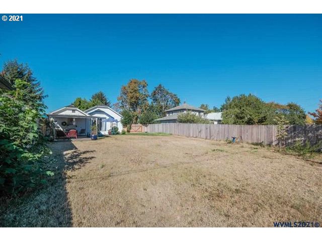 265 Hiatt Street Lebanon, OR 97355 - Photo 19 of 32 Gallery Image 19