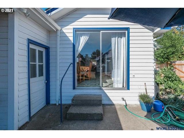 265 Hiatt Street Lebanon, OR 97355 - Photo 22 of 32 Gallery Image 22