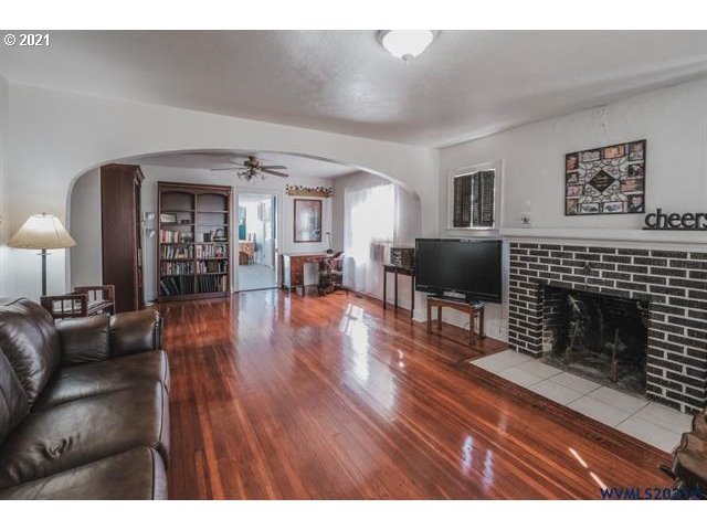 265 Hiatt Street Lebanon, OR 97355 - Photo 31 of 32 Gallery Image 31