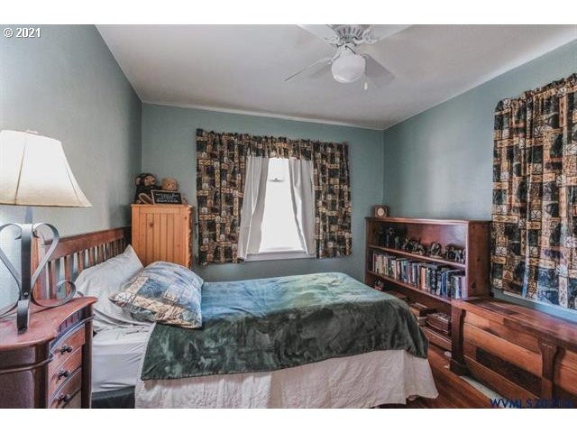 265 Hiatt Street Lebanon, OR 97355 - Photo 9 of 32 Gallery Image 9