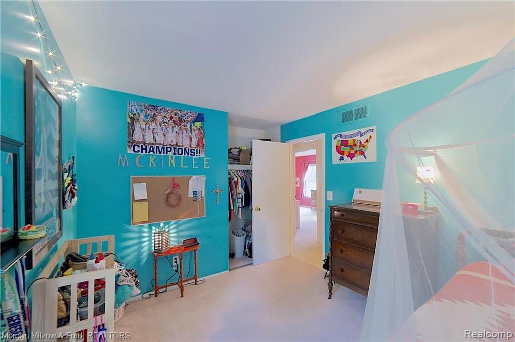 1070 East Fairview Court Rochester Hills, MI 48306 - Photo 24 of 35