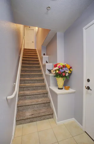 a view of entryway and hall