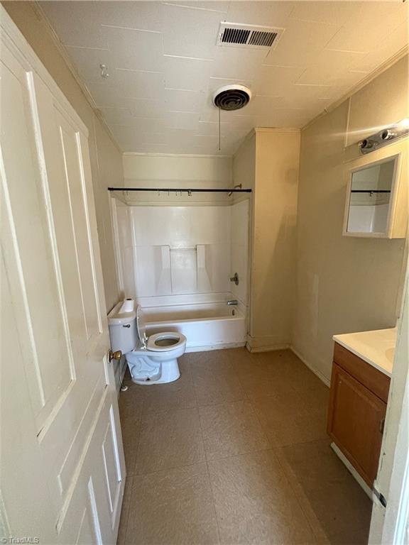 9133 County Line Road Kernersville, NC 27284 - Photo 13 of 14 Full Bathroom
