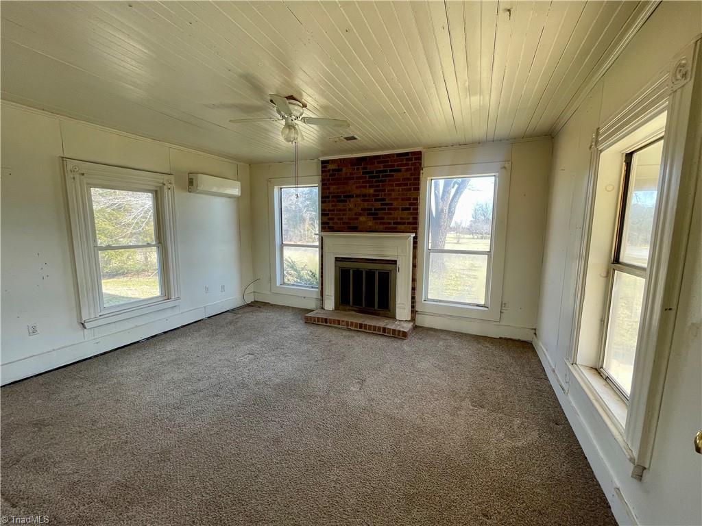9133 County Line Road Kernersville, NC 27284 - Photo 6 of 14 Bedroom 1