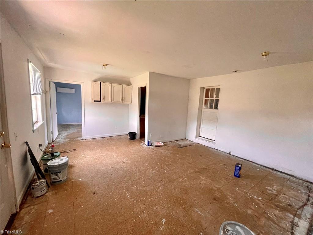 9133 County Line Road Kernersville, NC 27284 - Photo 10 of 14 Den