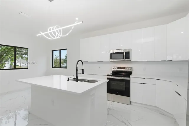 $415,000 | 161 Blackstone Drive, Fort Myers, FL 33913