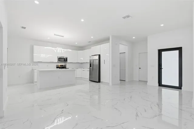 $415,000 | 161 Blackstone Drive, Fort Myers, FL 33913