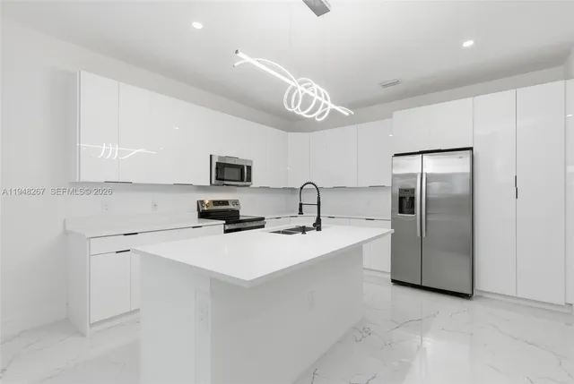 $415,000 | 161 Blackstone Drive, Fort Myers, FL 33913