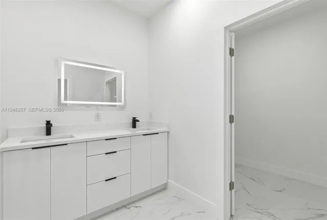 $415,000 | 161 Blackstone Drive, Fort Myers, FL 33913