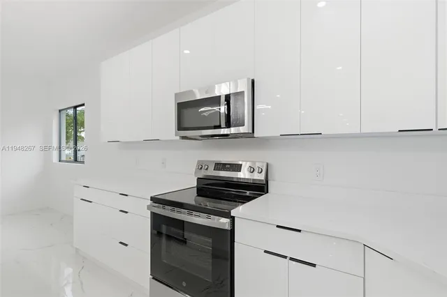 $415,000 | 161 Blackstone Drive, Fort Myers, FL 33913