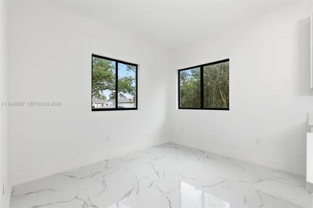 $415,000 | 161 Blackstone Drive, Fort Myers, FL 33913