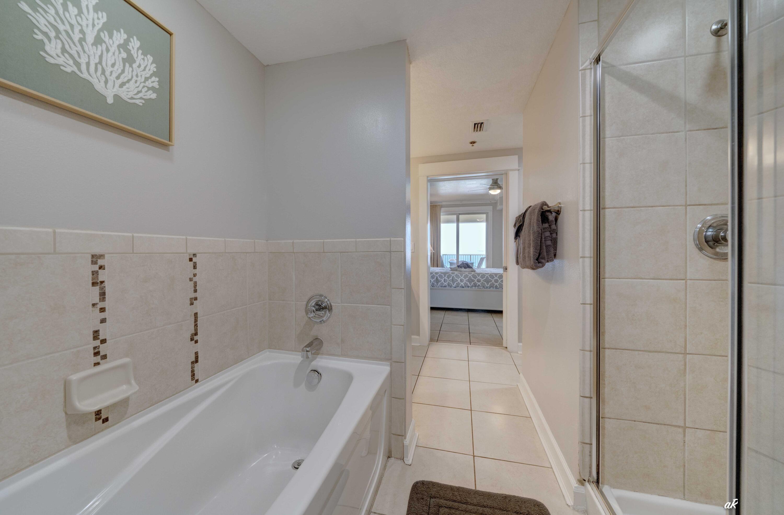 11807 Front Beach Road, Unit 11201 Panama City Beach, FL 32407 - Photo 26 of 59 Primary Ensuite