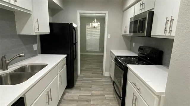 $1,600 | 1202 North O'Connor Road, Irving, TX 75061