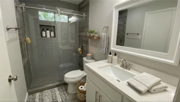 $1,600 | 1202 North O'Connor Road, Irving, TX 75061