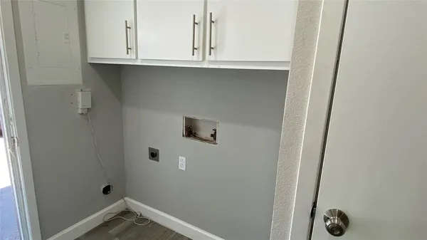 $1,600 | 1202 North O'Connor Road, Irving, TX 75061