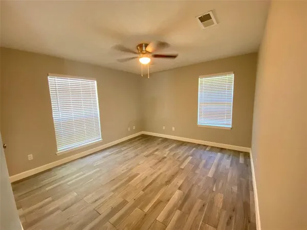 $1,600 | 1202 North O'Connor Road, Irving, TX 75061