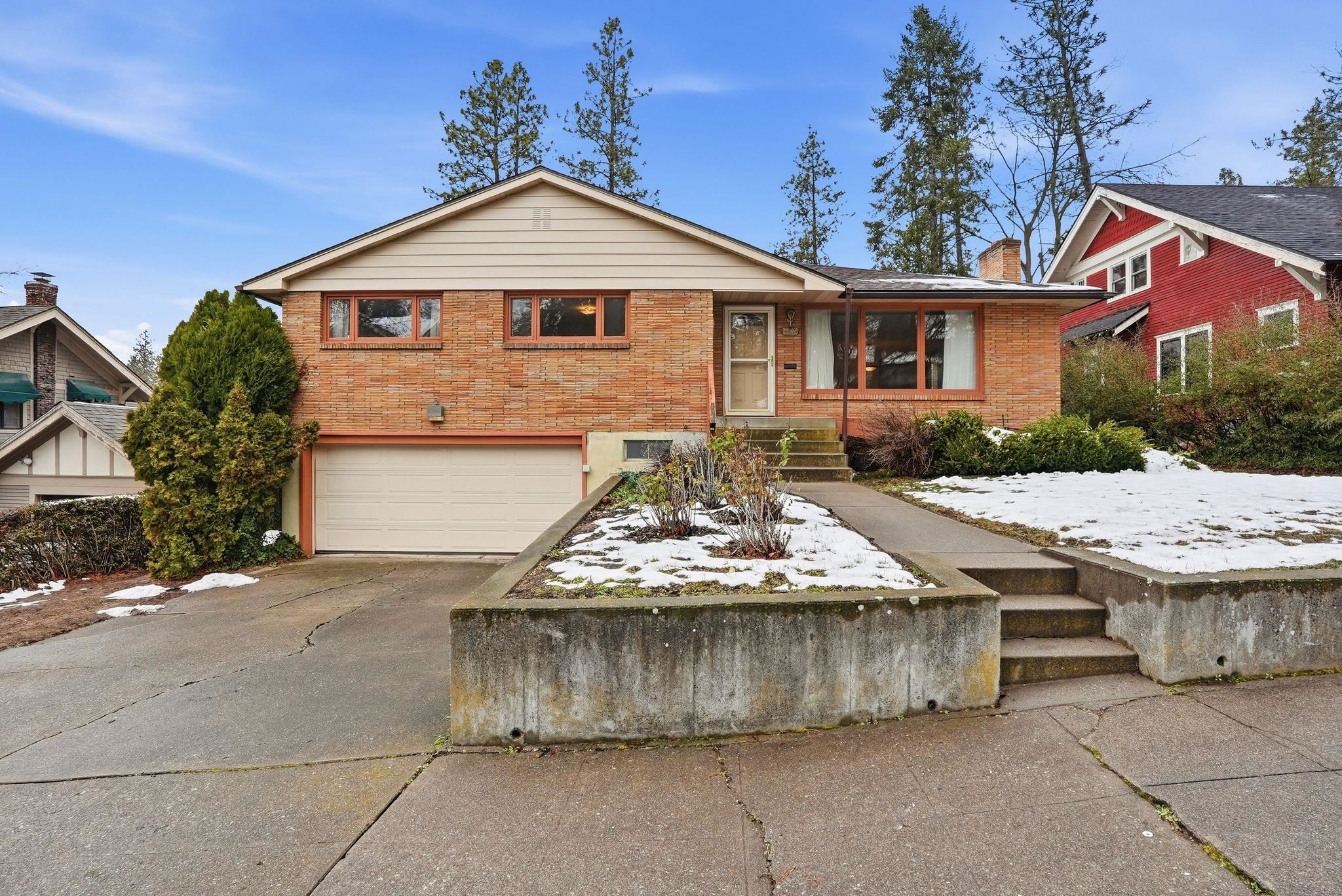 1022 West 16th Avenue Spokane, WA 99203 - Photo 2 of 36