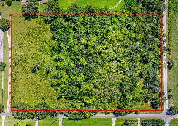 $999,990 | 13410 Walden Sheffield Road, Dover, FL 33527