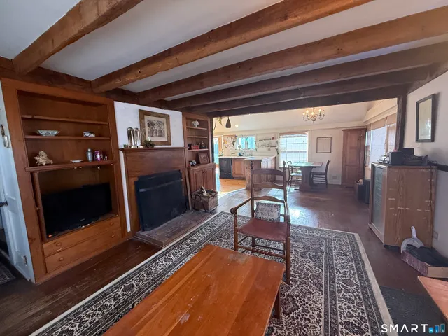 $379,900 | 127 Windy Hill Road, Hampton, CT 06247