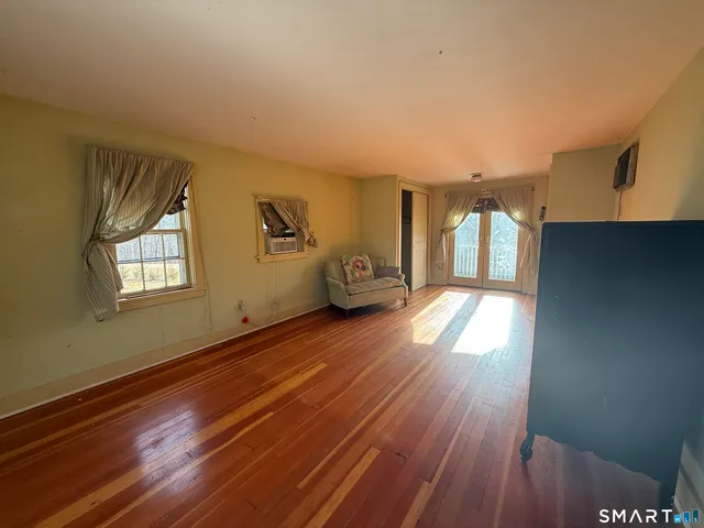 $379,900 | 127 Windy Hill Road, Hampton, CT 06247