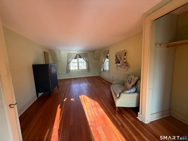 $379,900 | 127 Windy Hill Road, Hampton, CT 06247