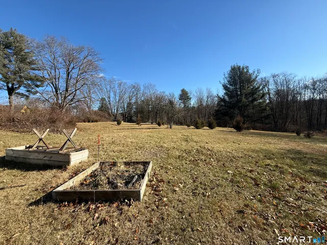 $379,900 | 127 Windy Hill Road, Hampton, CT 06247