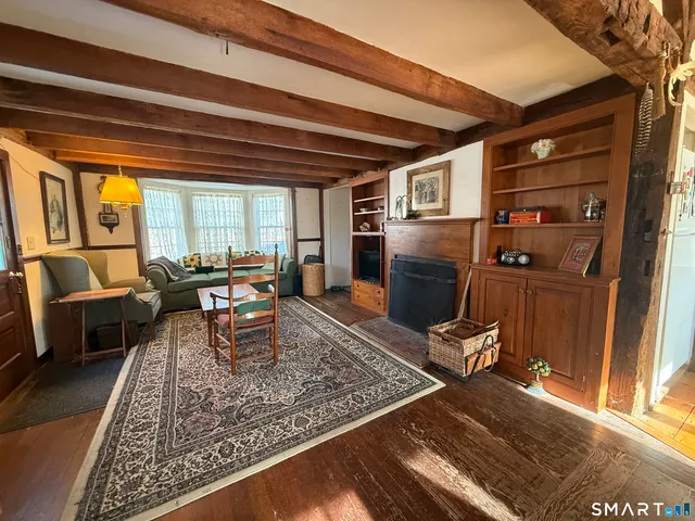 $379,900 | 127 Windy Hill Road, Hampton, CT 06247