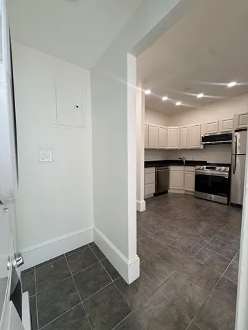 $3,000 | 1082 Commonwealth Avenue, Unit 303, Boston, MA 02215