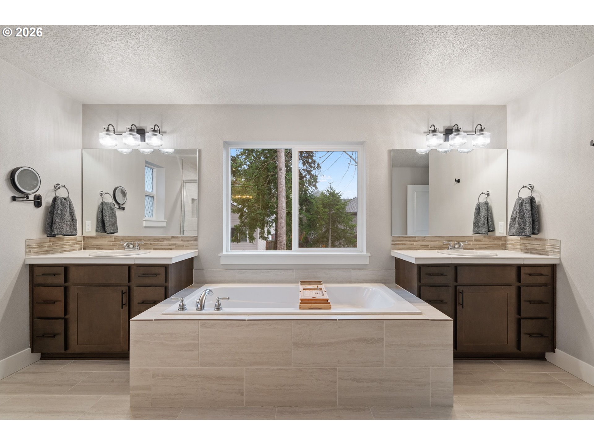 17671 Southwest Cobb Lane Beaverton, OR 97007 - Photo 34 of 48