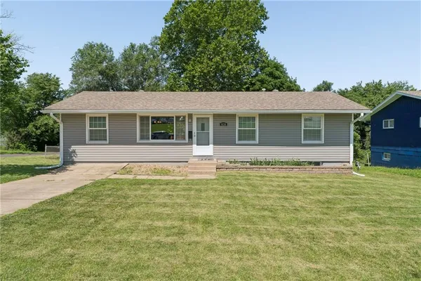 $219,000 | 8138 Sterling Avenue, Raytown, MO 64138