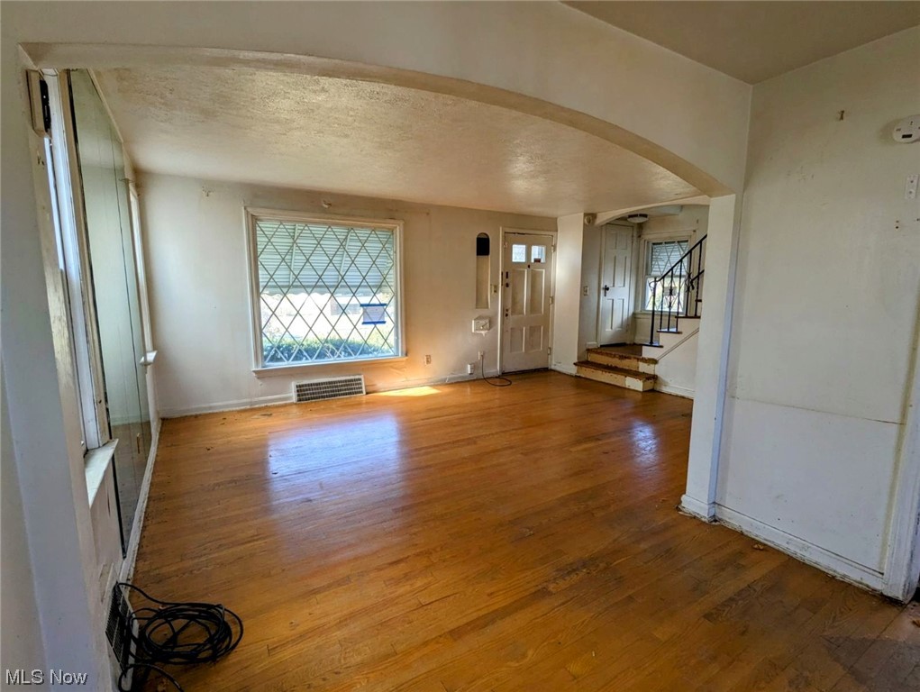 3725 Menlo Road Cleveland, OH 44120 - Photo 6 of 15