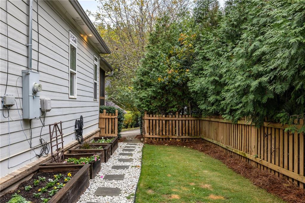 1721 Marietta Road Northwest Atlanta, GA 30318 - Photo 38 of 60