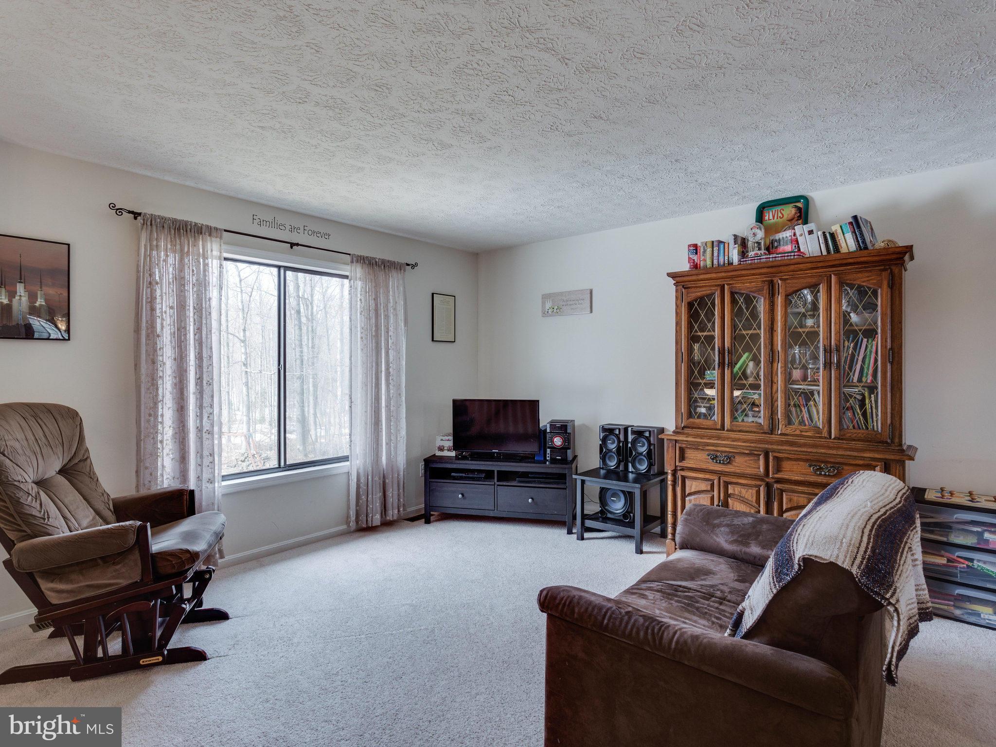 9647 Routts Hill Road Warrenton, VA 20186 - Photo 11 of 21 Family Room