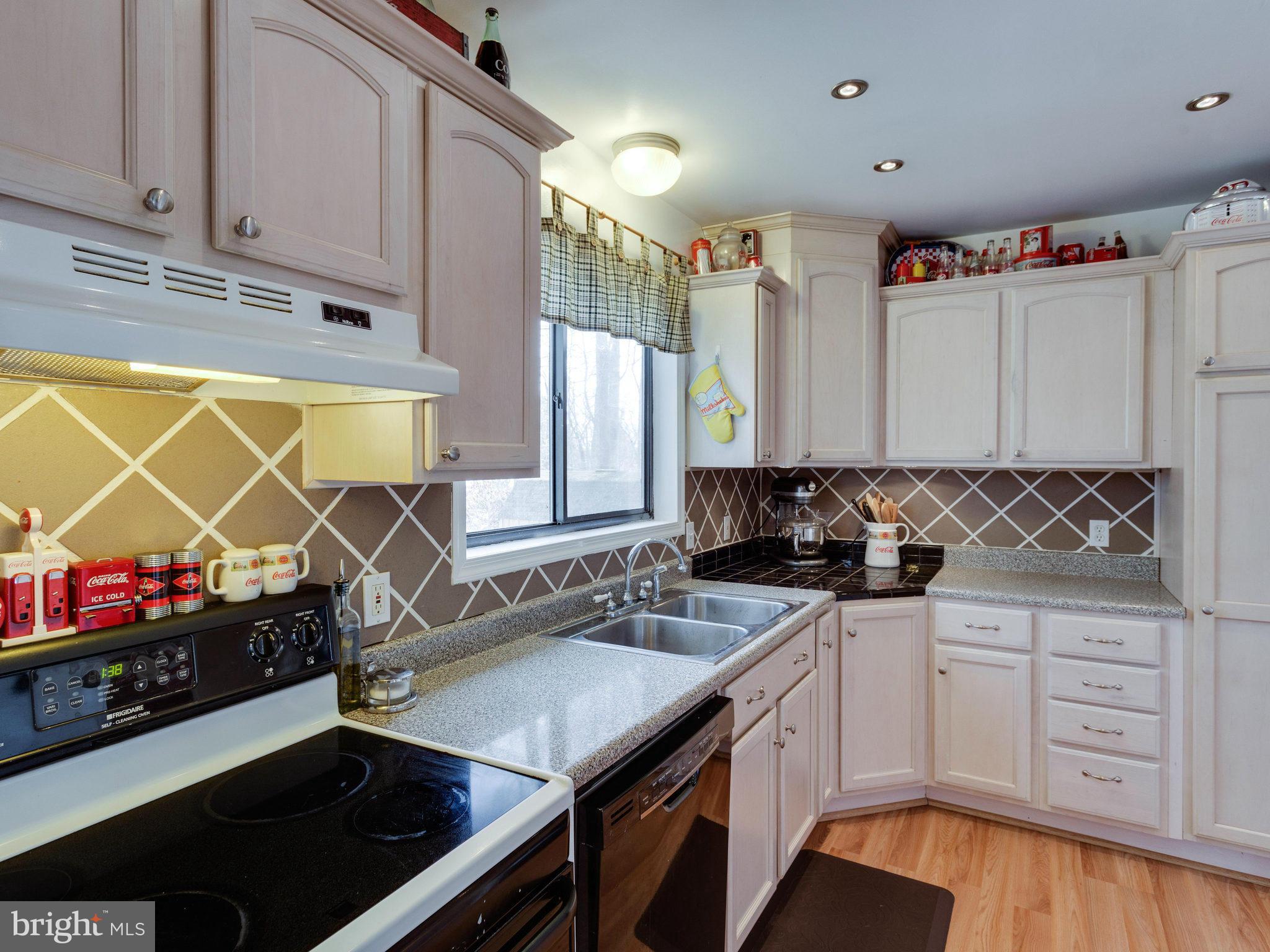 9647 Routts Hill Road Warrenton, VA 20186 - Photo 7 of 21 Kitchen