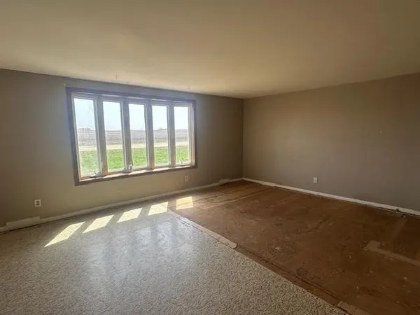 $200,000 | 2232 300th Street, Madison, MN 56256