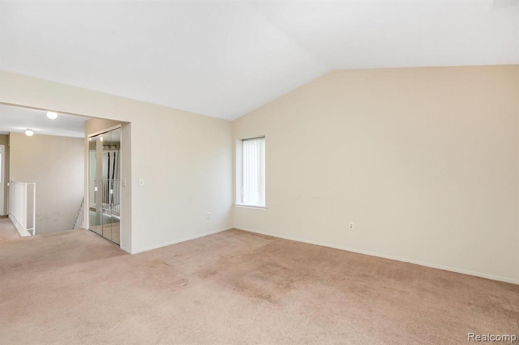 27350 Evergreen Road Lathrup Village, MI 48076 - Photo 5 of 20