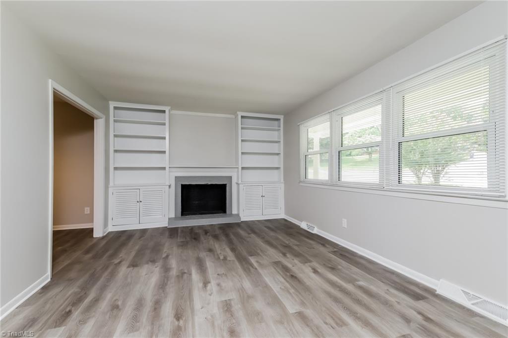 332 Foxcroft Drive Winston-Salem, NC 27103 - Photo 4 of 17