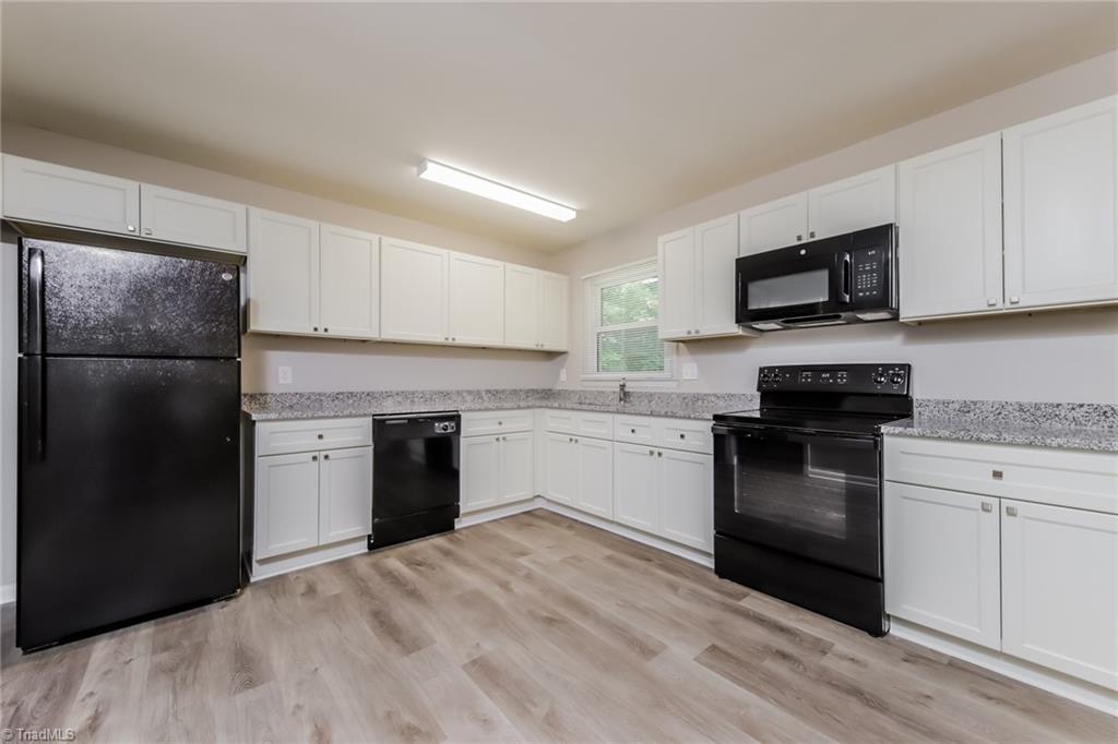 332 Foxcroft Drive Winston-Salem, NC 27103 - Photo 8 of 17