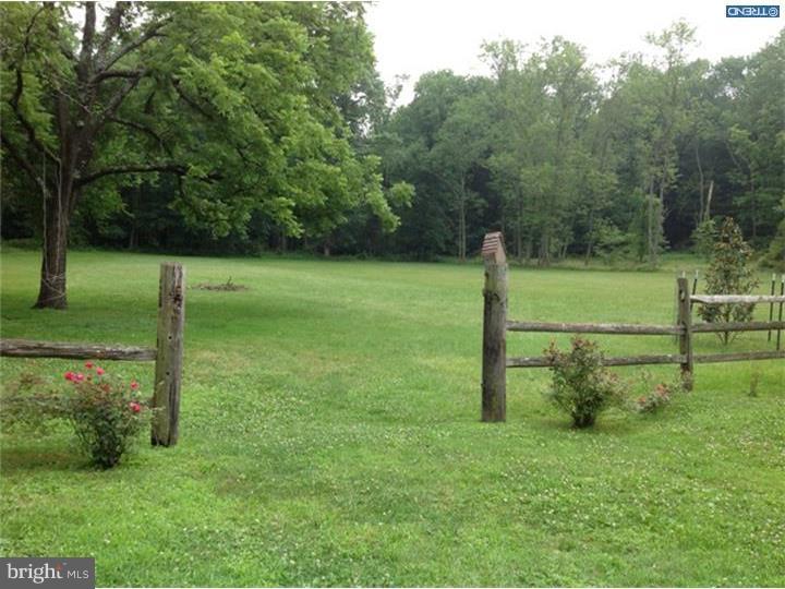 1359 Hendricks Road Pennsburg, PA 18073 - Photo 3 of 19