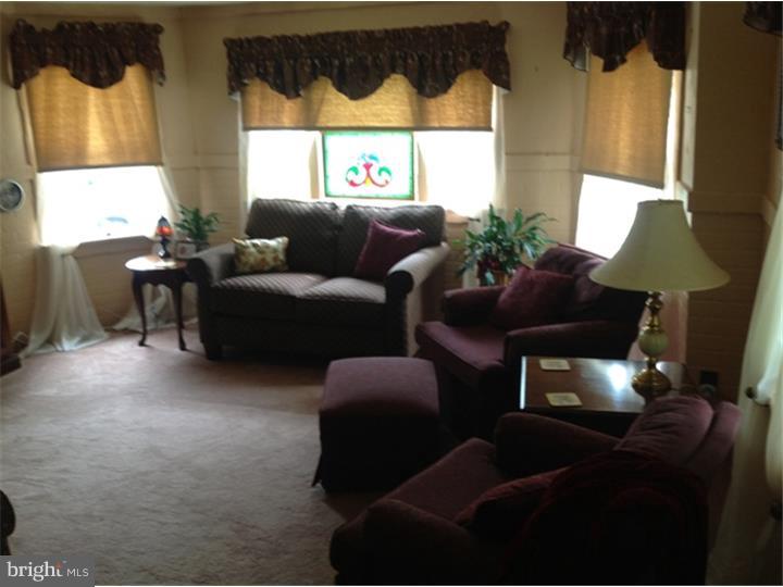 1359 Hendricks Road Pennsburg, PA 18073 - Photo 10 of 19 Living Room