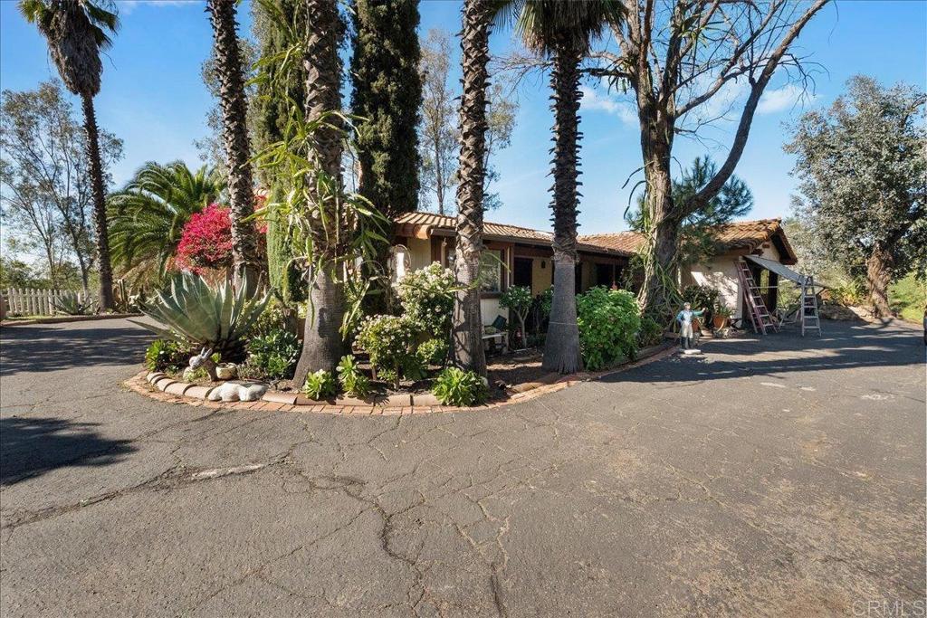 823 Rice Canyon Road Fallbrook, CA 92028 - Photo 20 of 30 front view of a house with a street