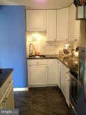 1816 North Shore Court Reston, VA 20190 - Photo 8 of 19 Kitchen