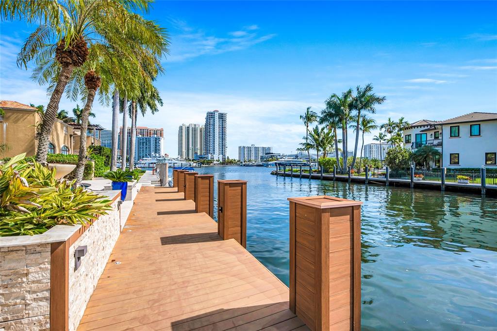 2626 Castilla Isle Fort Lauderdale, FL 33301 - Photo 15 of 18 a park view with a lake view