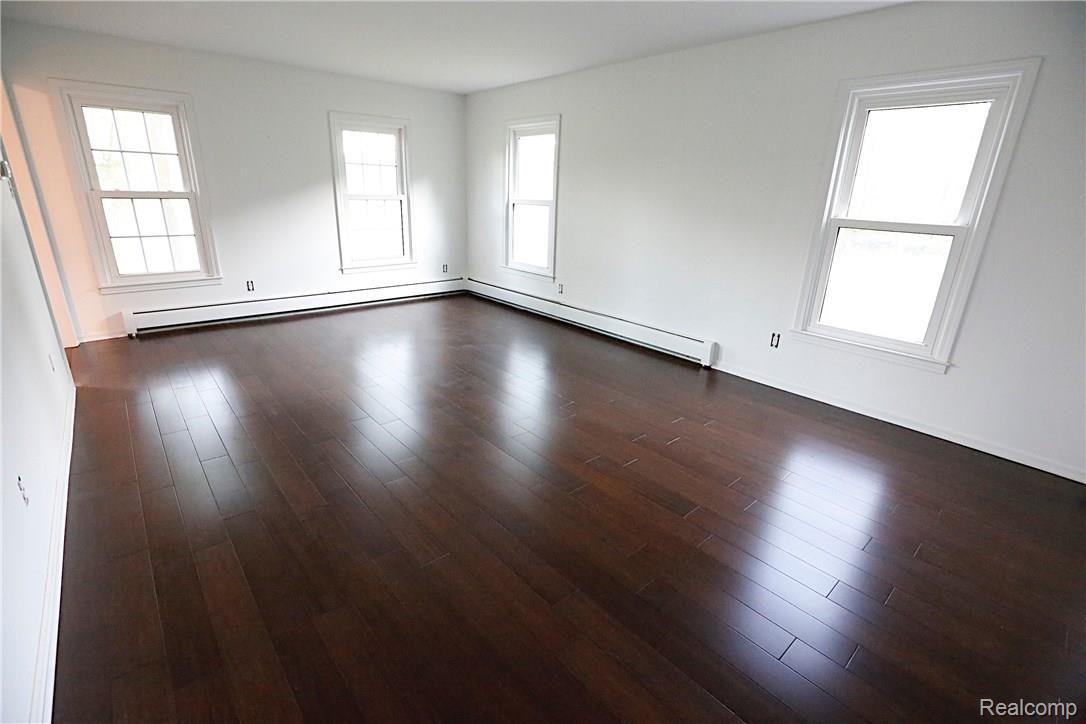 23001 Currie Road South Lyon, MI 48178 - Photo 8 of 63 _I0A1923.jpg