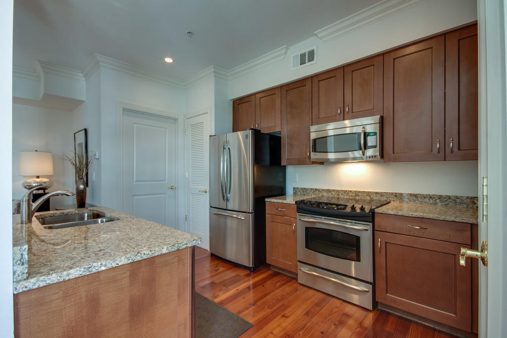 21 George Street, Unit 401 Charleston, SC 29401 - Photo 14 of 23 ib1509222-1019