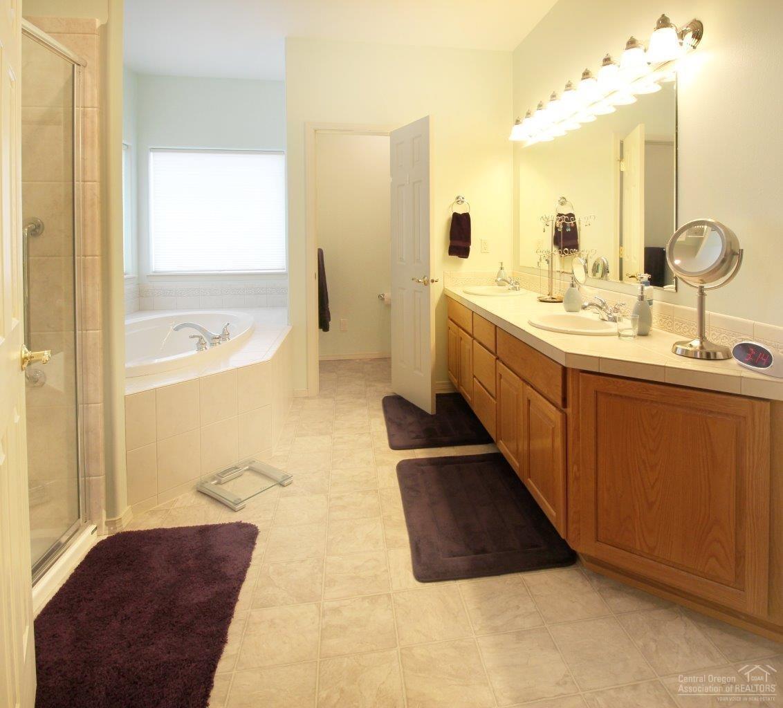 381 Southeast Soft Tail Loop Bend, OR 97702 - Photo 14 of 24 Large master bath with jetted soaking tu
