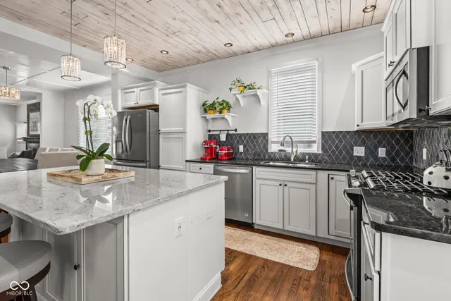 $779,900 | 3164 North Washington Boulevard, Indianapolis, IN 46205